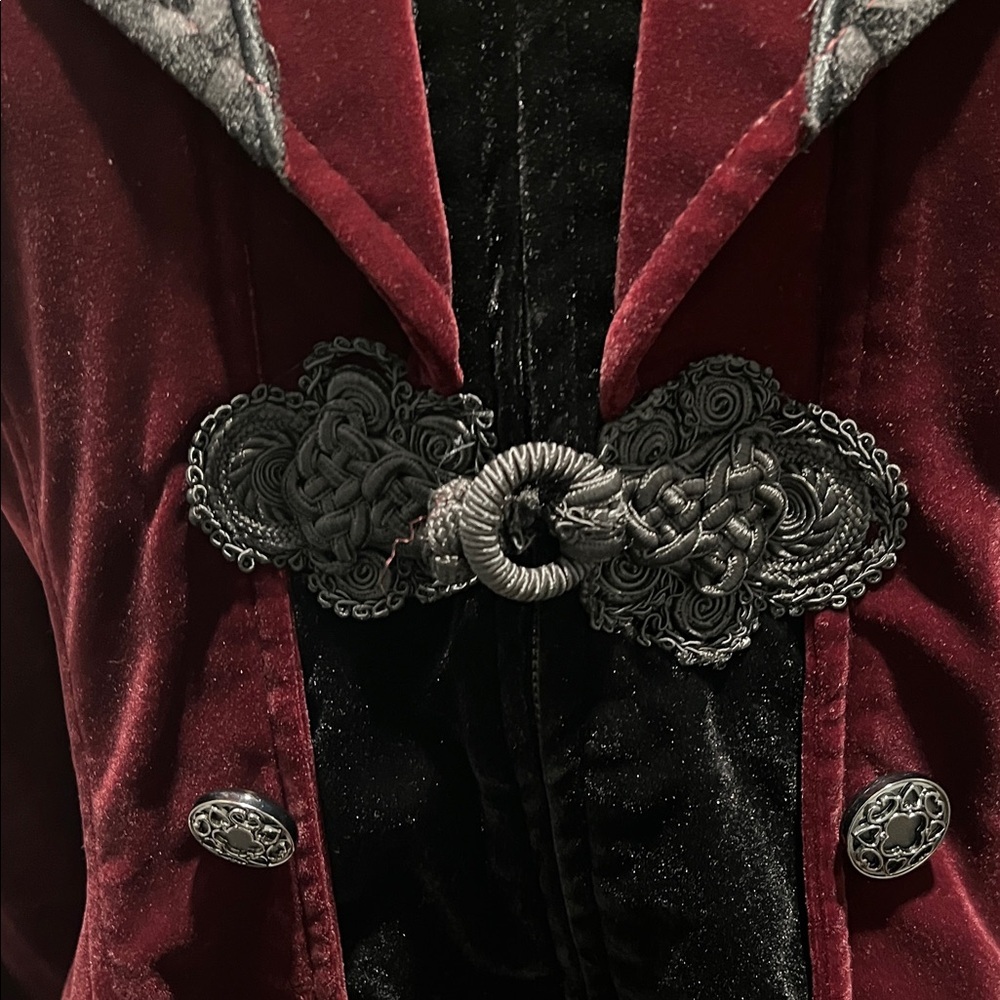 Luxurious Velvet Women's Blazer in Deep Burgundy - Picture 9 of 10